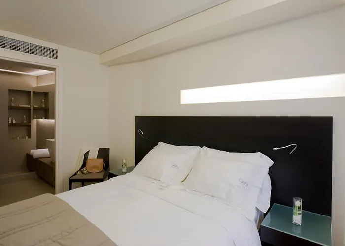 O&B Athens BoutiqueBoutique Hotel